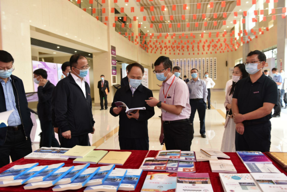 副省长张治礼一行到我校调研